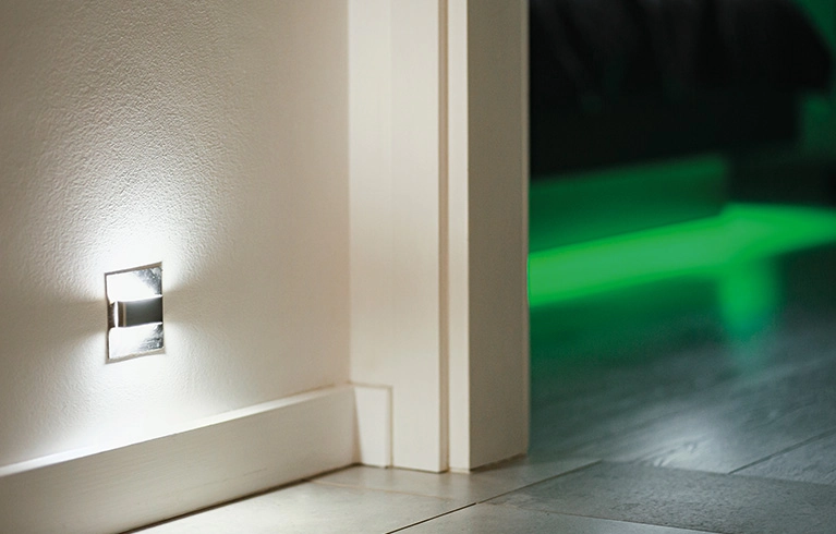 V závislosti na intenzitě osvětlení